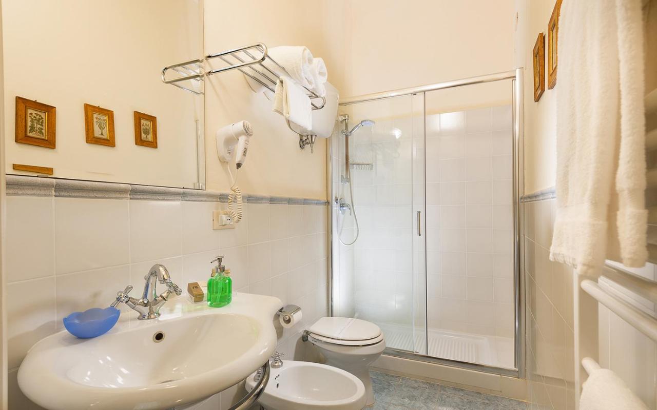 B&B Piccolo Hotel กอร์โตนา ภายนอก รูปภาพ