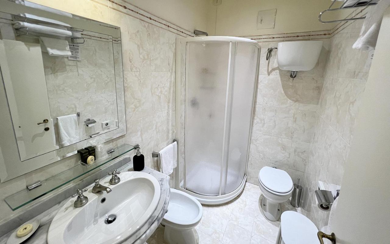 B&B Piccolo Hotel กอร์โตนา ภายนอก รูปภาพ