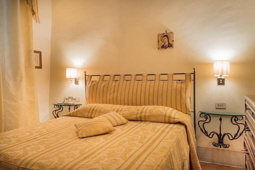 B&B Piccolo Hotel กอร์โตนา ภายนอก รูปภาพ