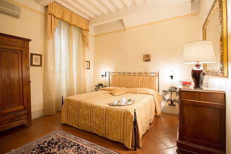 B&B Piccolo Hotel กอร์โตนา ภายนอก รูปภาพ